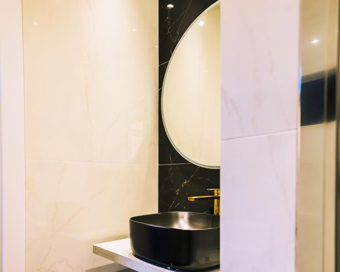 Marmur Luxury Room Лече Екстериор снимка